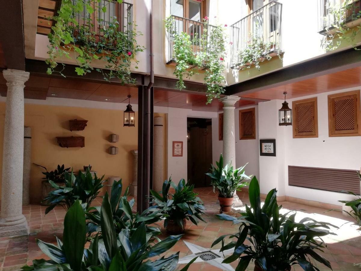 Apartamentos Nuncio Viejo Толедо Экстерьер фото
